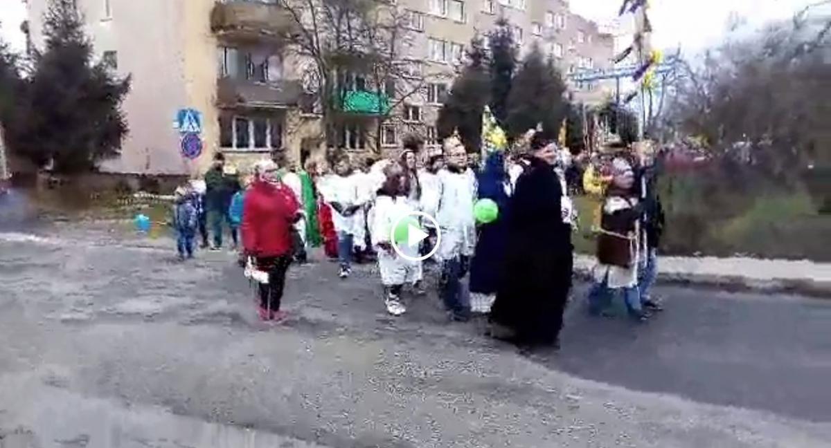 Orszak Trzech Króli przeszedł przez Lubiąż - wideo