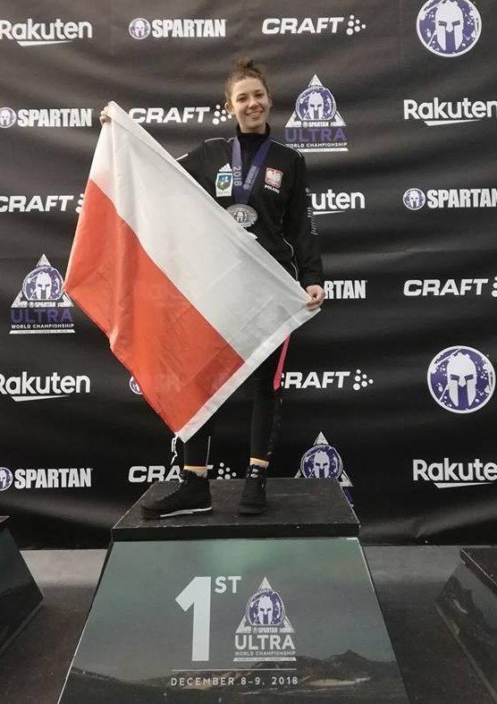 Kobieta w sukience moro. Wywiad z Agatą Abramowicz.