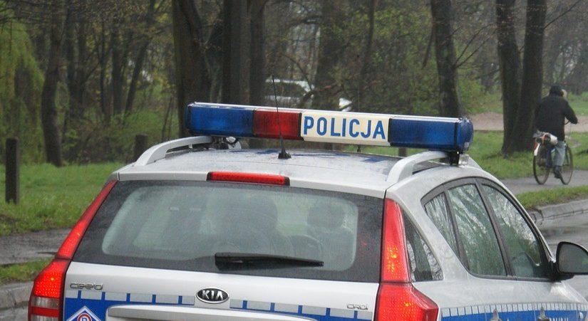 Uszkodził samochód i szarpał kierowcę