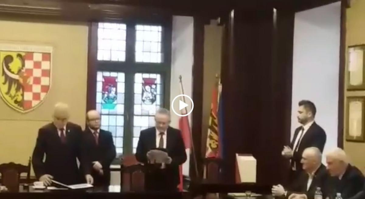 Wybrano przewodniczącego Rady Powiatu - wideo