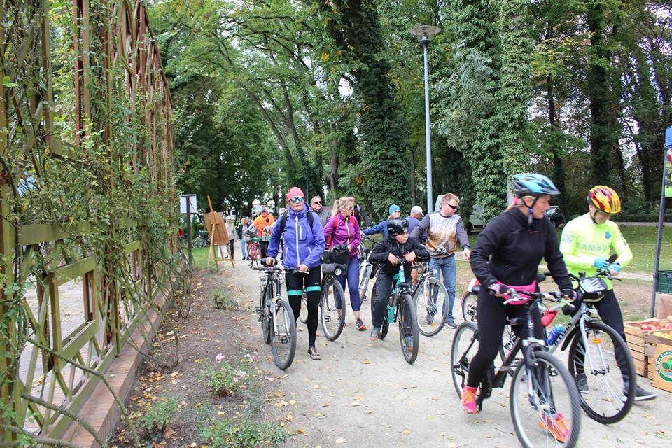 Kolejne ścieżki rowerowe powstają dzieki samorządowi województwa