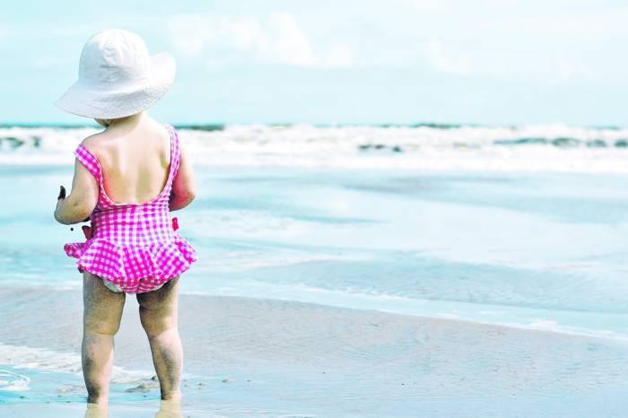 Nagość dziecka na plaży - Dylematy rodziców