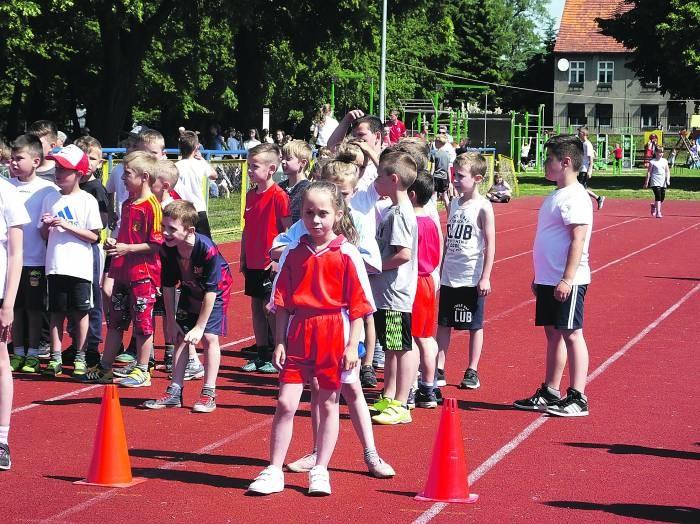 Biegali, skakali i wygrywali puchary
