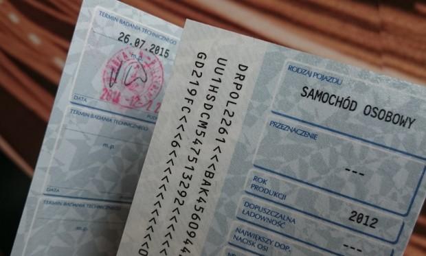 Będzie można jeździć bez dowodu rejestracyjnego i OC. Nowelizację ustawy przyjął rząd!