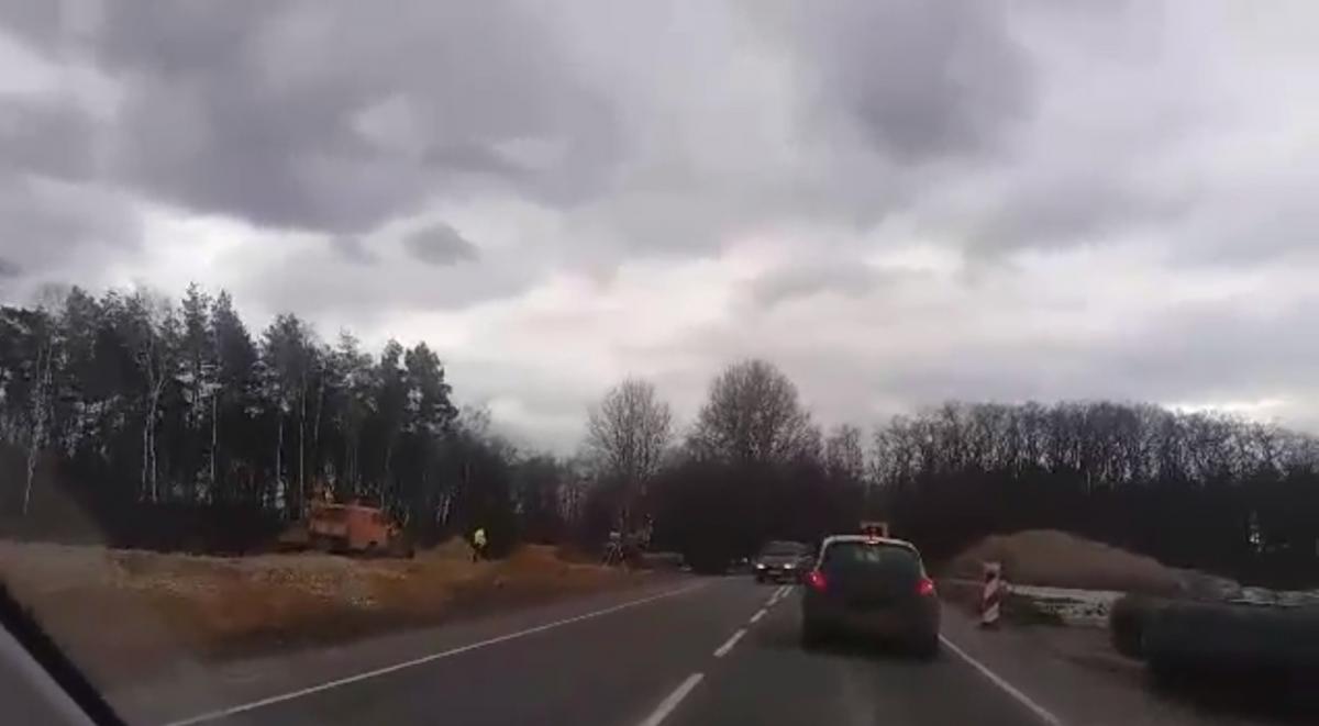 Utrudnienia na drodze Brzeg Dolny Wołów.