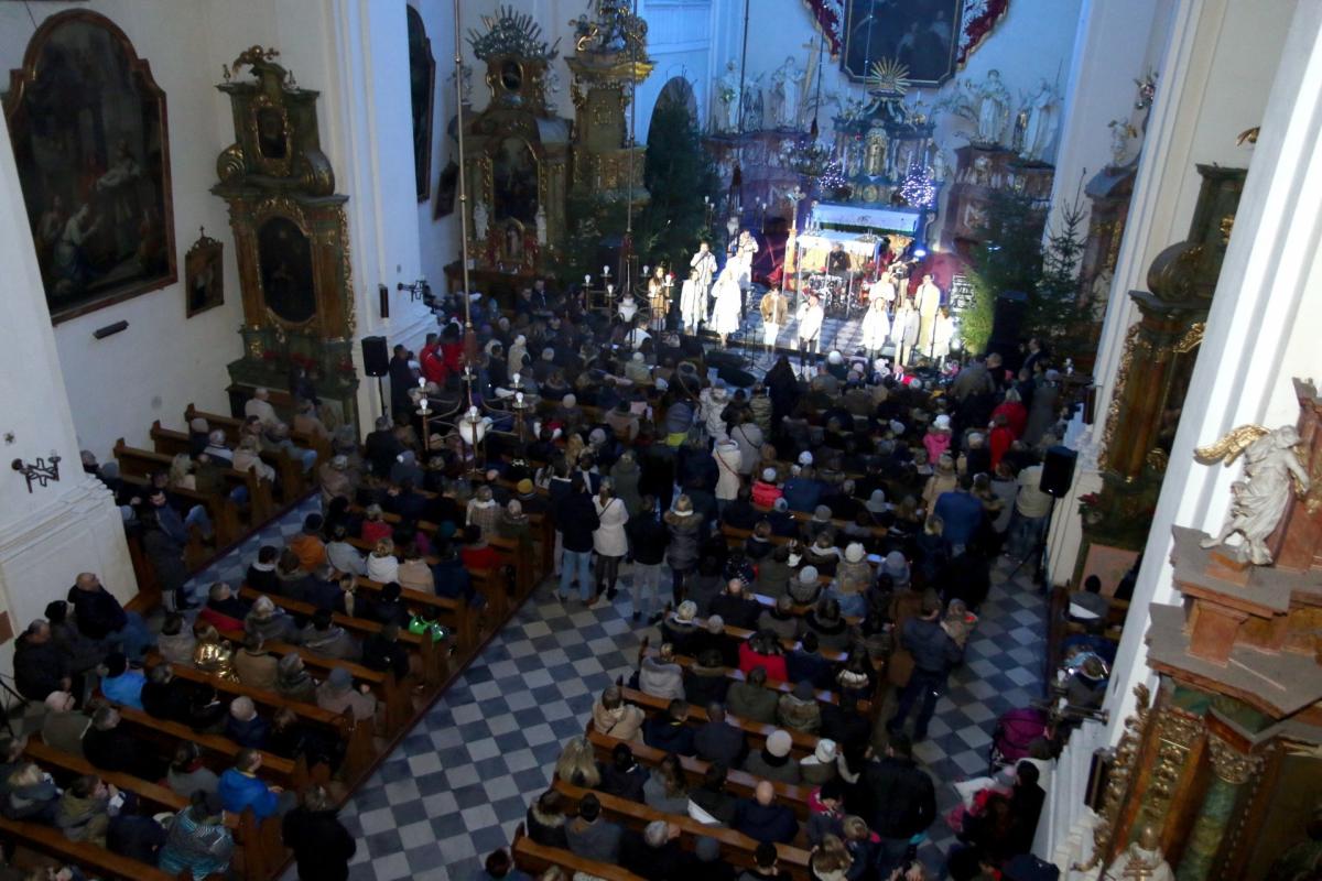 Koncert chóru Sound’n’Grace w Wołowie (video)