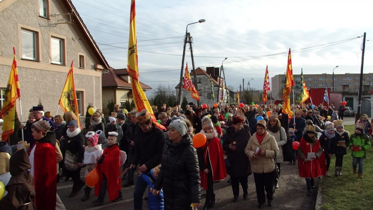Orszak Trzech Króli w Lubiążu (video)