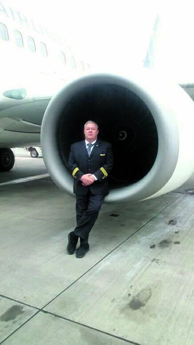 Dolnobrzeżanin za sterami najnowszego Boeinga 737