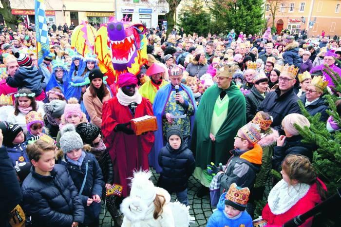 Orszak Trzech Króli w Wołowie (video)