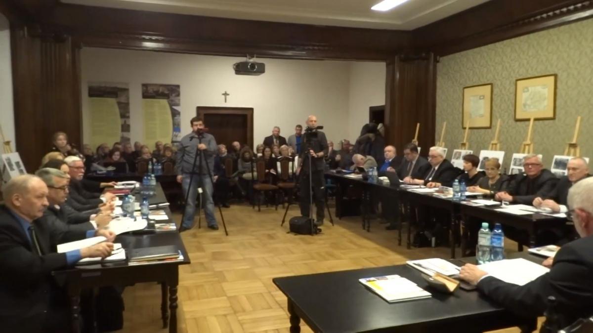 Przerwana dyskusja o budżecie (video)