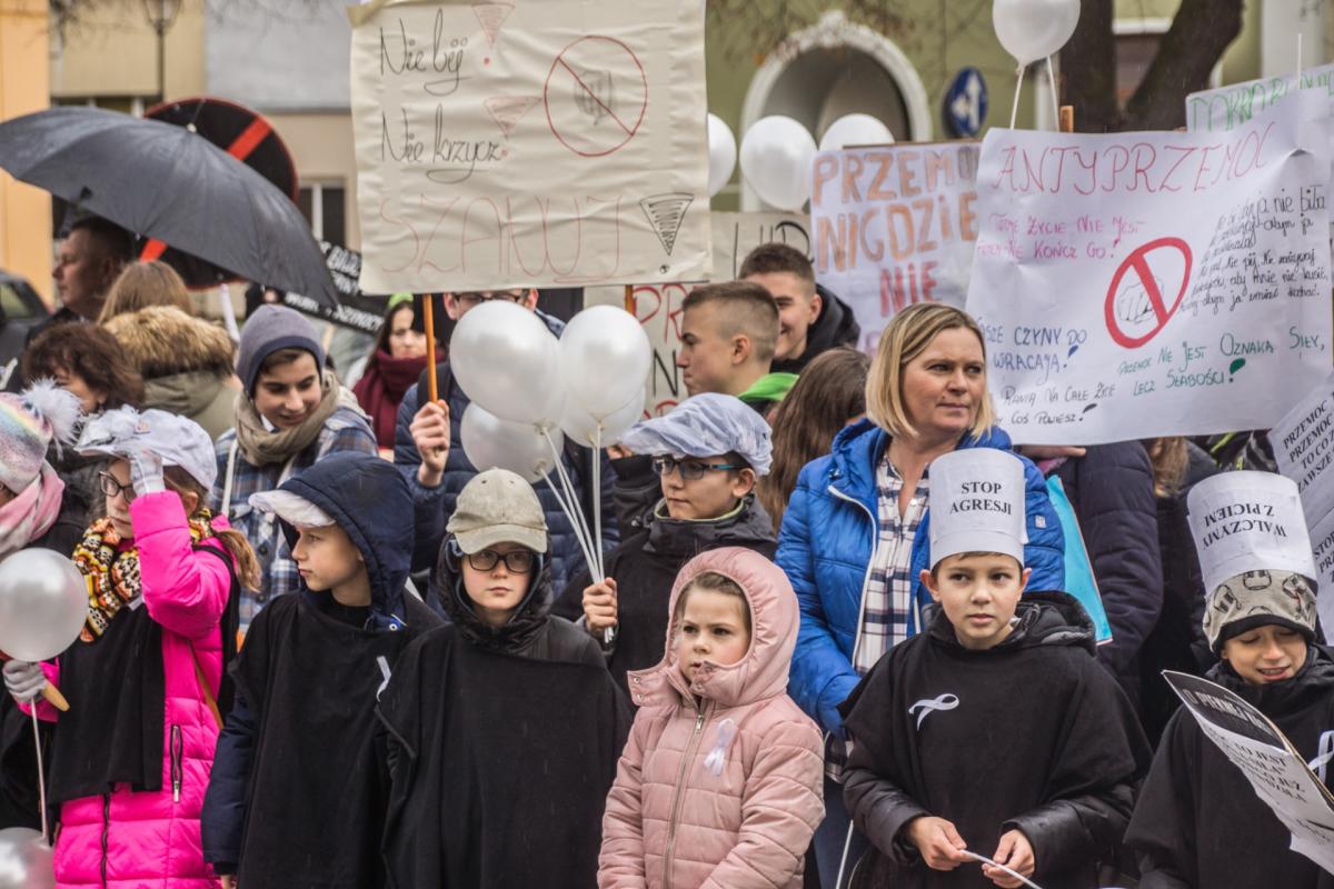 Marsz Białej Wstążki (video)