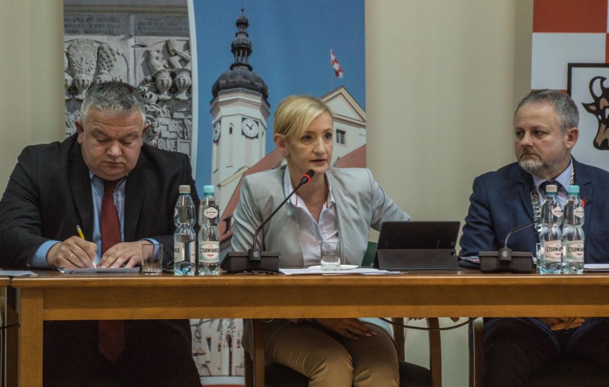 Nowe drogi dla rolników i remonty w szkołach (video)