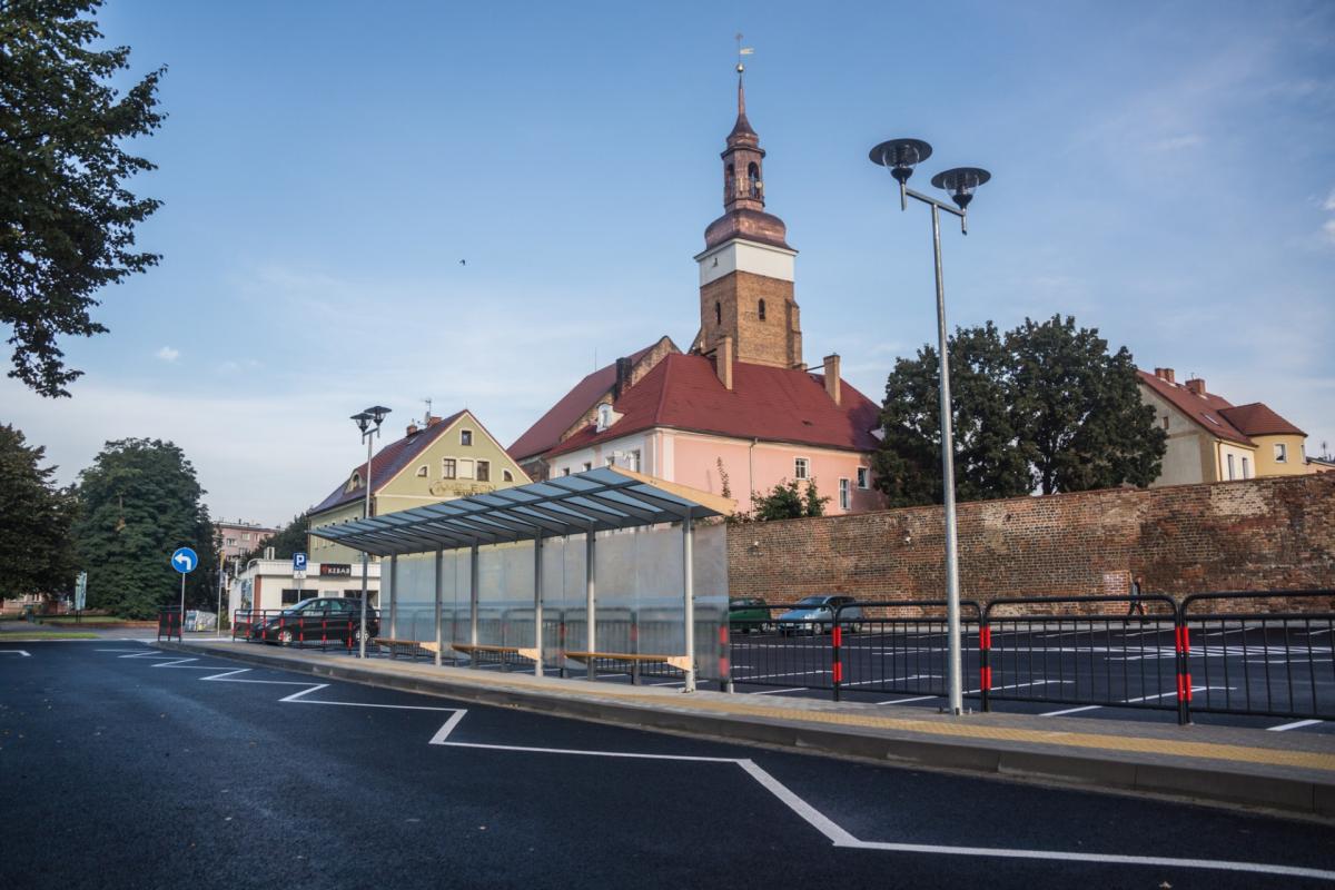 Nowe parkingi i wiaty dla podróżnych