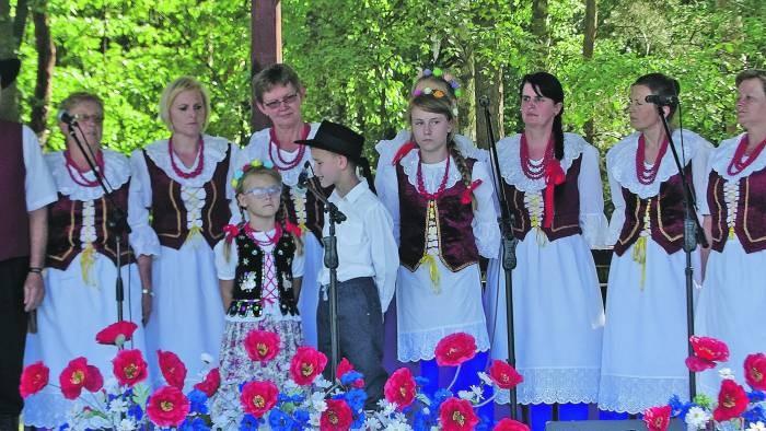 VII Dolnośląski Przegląd Zespołów Ludowych w Mojęcicach (video)