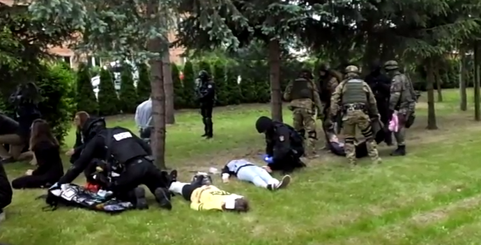 Terrorysta w urzędzie i wołowskim liceum (video)