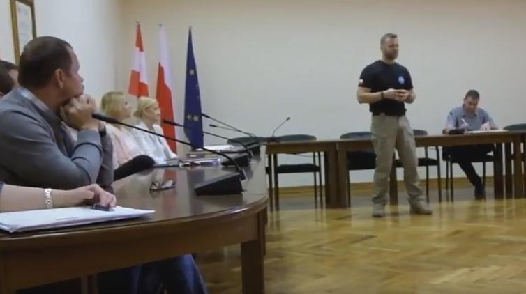 Wołowscy urzędnicy szykują się na atak terrorystyczny (video)