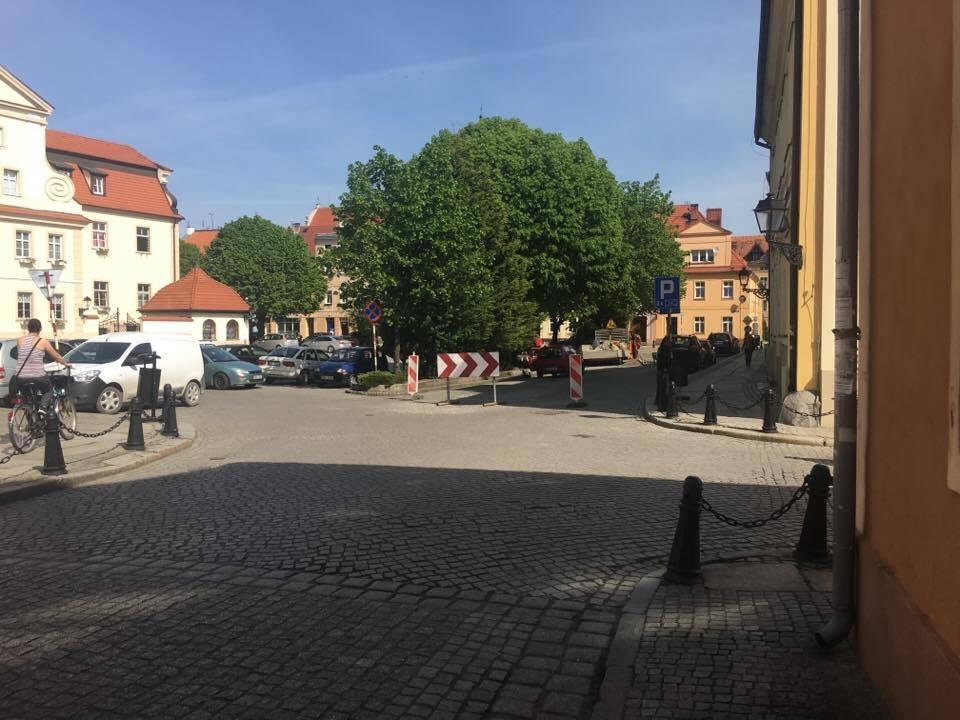 Droga w Rynku zablokowana