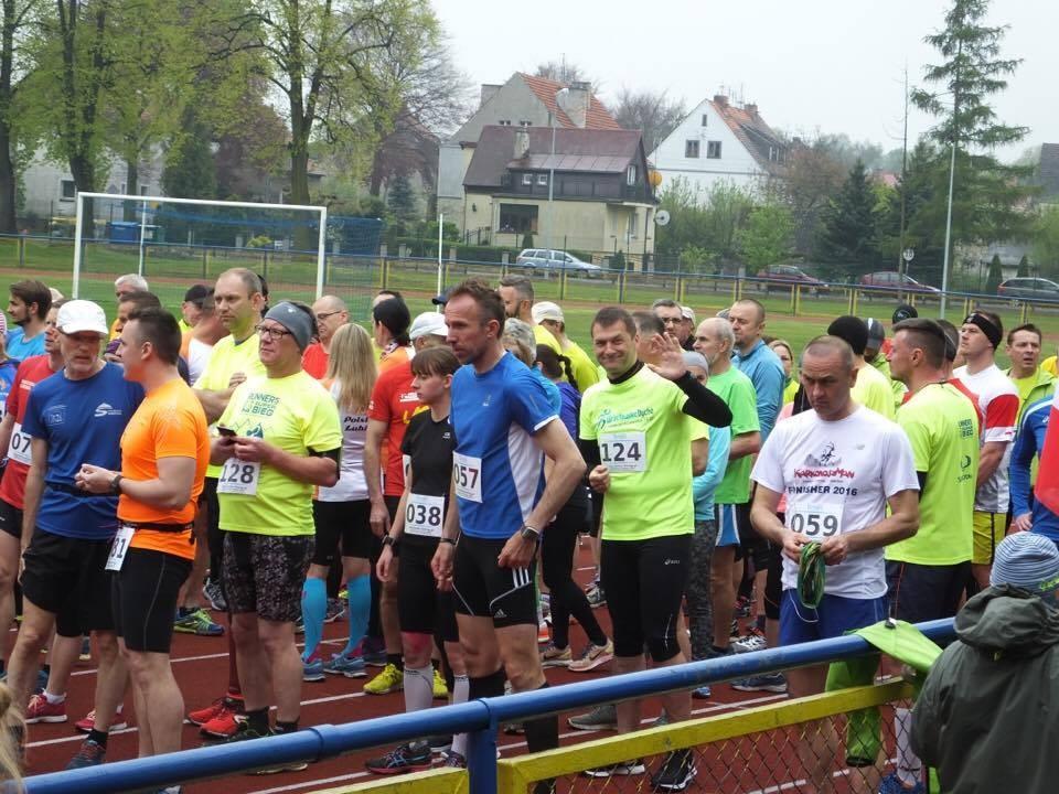 Pobiegli w święto flagi (video+foto)