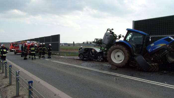 Wypadek na moście w Brzegu Dolnym (video)