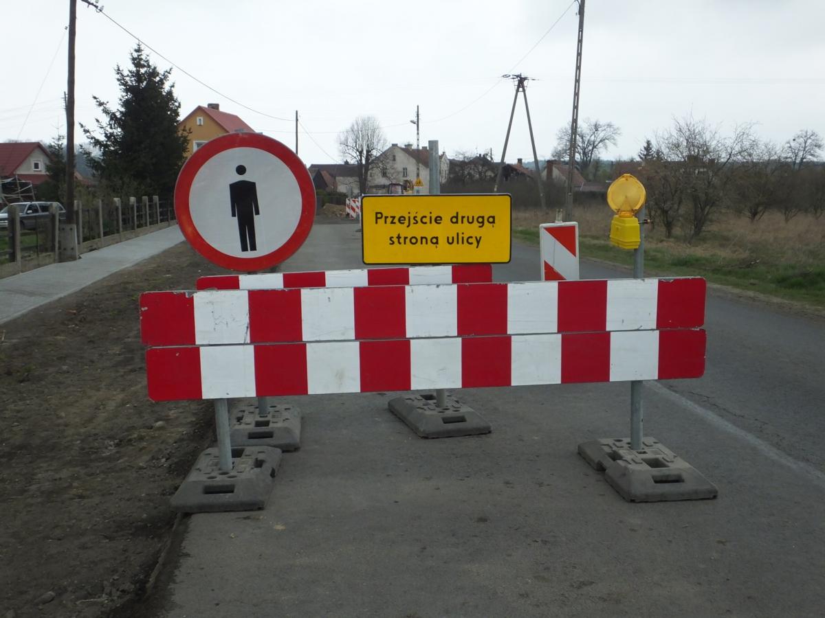 Sygnalizacja świetlna w Starym Wołowie (video)