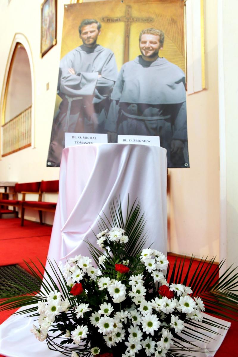 Relikwie błogosławionych w Wołowie