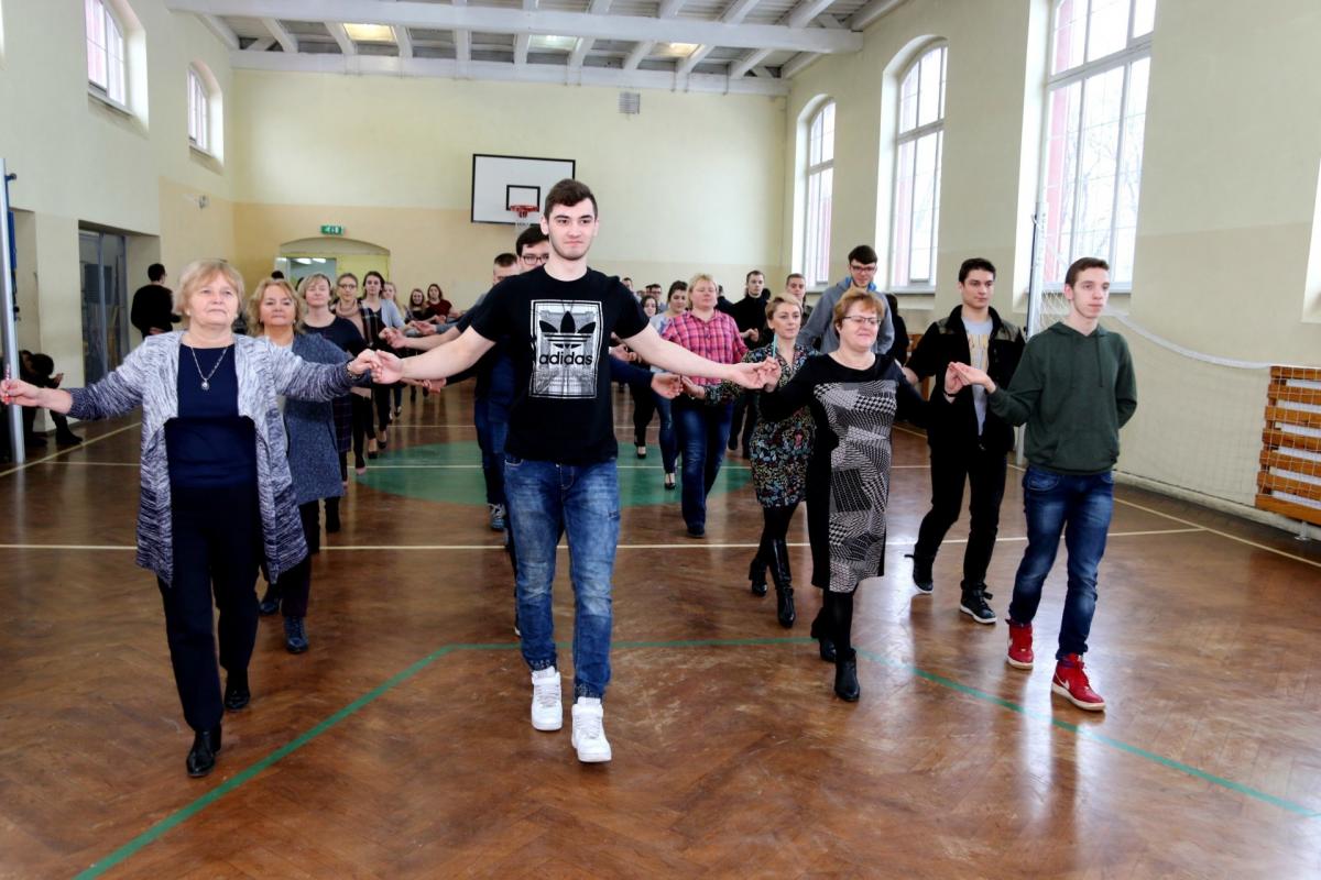 Rozpoczął się czas studniówek