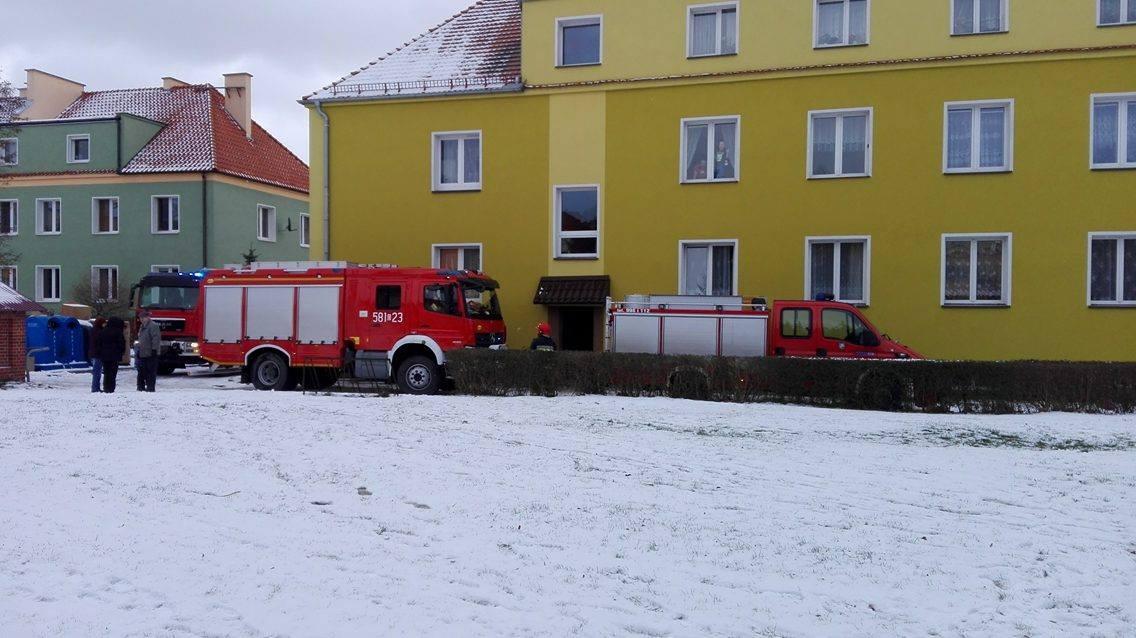 Starsza osoba straciła przytomność (video)