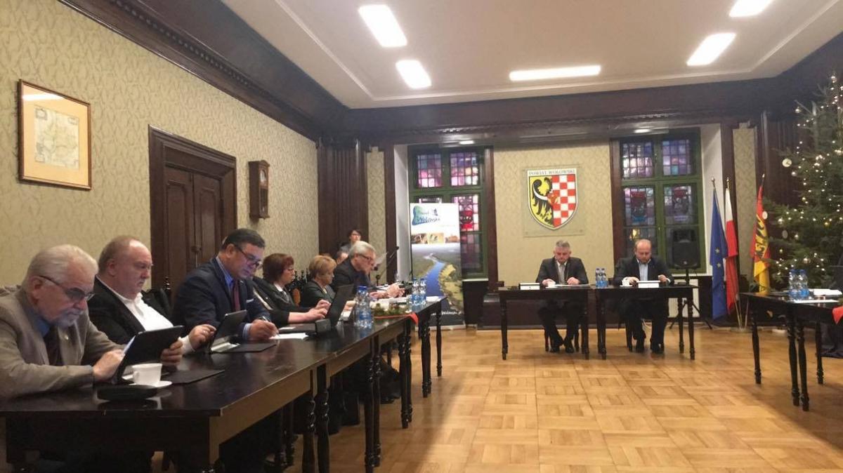 Radni powiatu uchwalili przyszłoroczny budżet