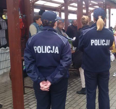 Bezdomny, znęcanie się, narkotyki i piraci drogowi