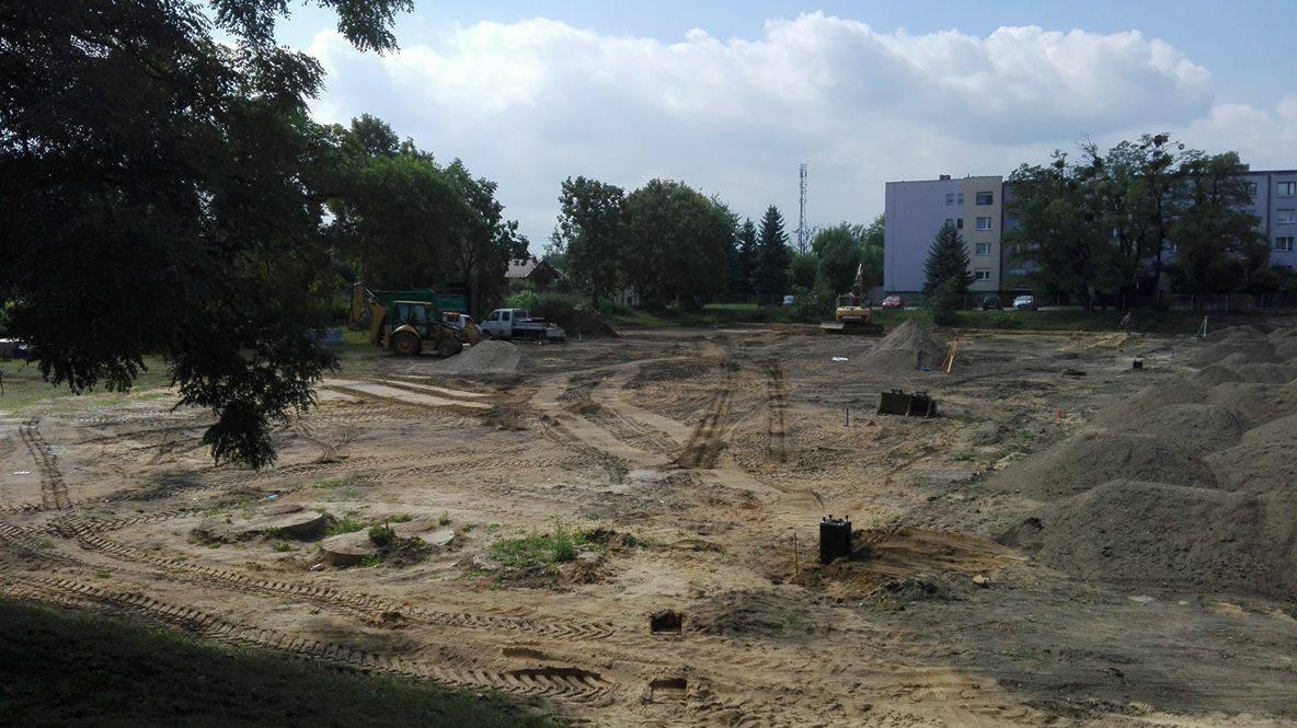 Wołów. Trwa przebudowa ruskiego placu (video)