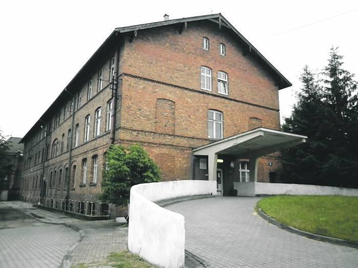 Kto wyremontuje stary budynek szpitala w Brzegu Dolnym?