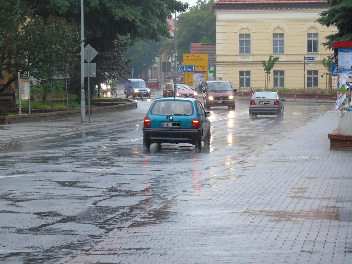 Prognozy się sprawdziły. Ulewne deszcze w całym powiecie