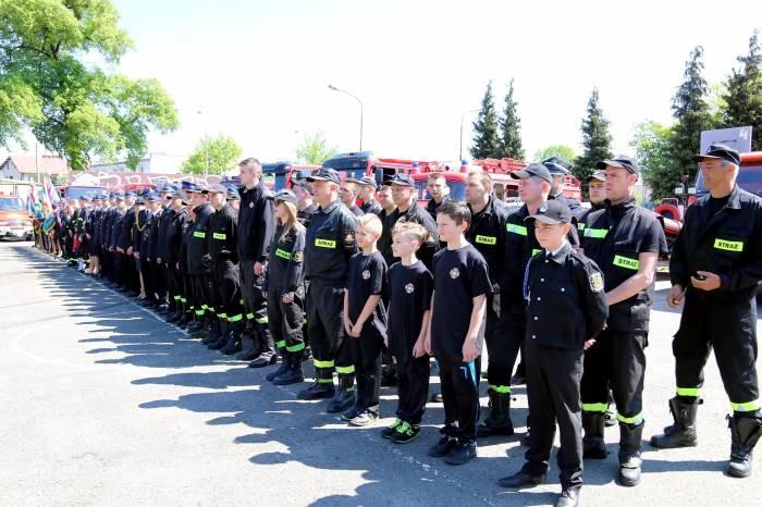Ratowali życie i ciężko pracowali. 80 nazwisk nagrodzonych (video)