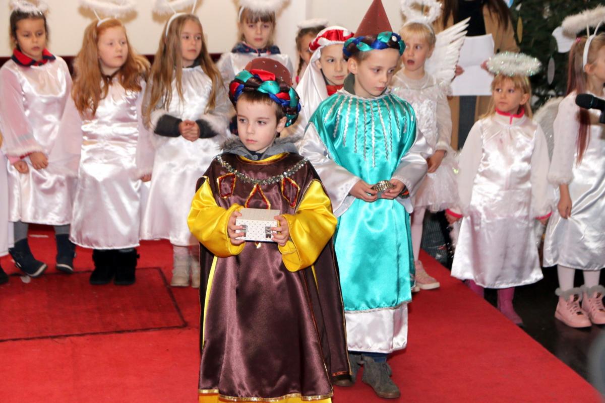 Uroczyste jasełka w wykonaniu przedszkolaków