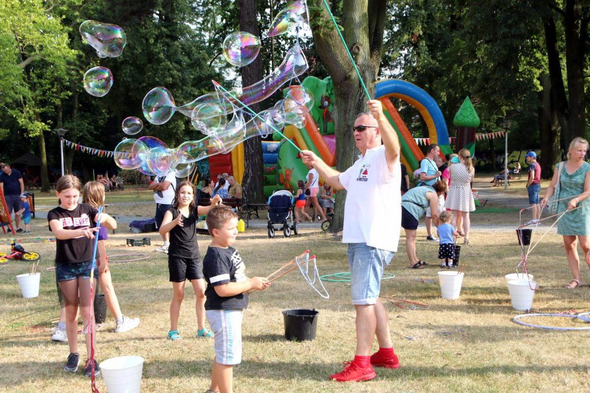 Kolorowa galeria czyli Festiwal Baniek Mydlanych dla Eryka