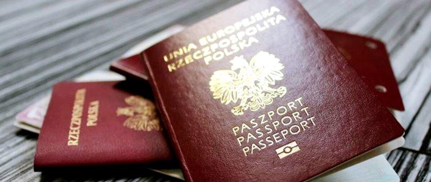 Kolejka po paszport. Urząd informuje, gdzie wydawany jest dokument