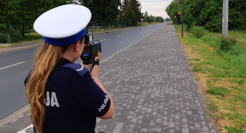 Policjanci ukarali 22 kierowców, którzy stwarzali zagrożenie dla pieszych