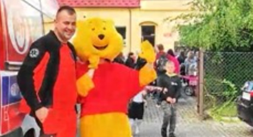 Wołowscy policjanci z wizytą u przedszkolaków z Chatki Puchatka [WIDEO]