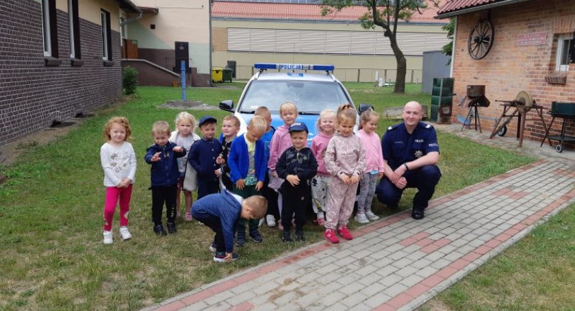 Policja z wizytą u przedszkolaków w Orzeszkowie