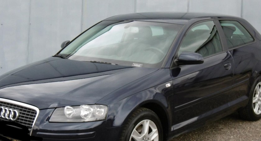 Złodzieje ukradli auto 