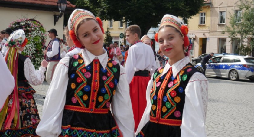 Korowód artystów przejdzie ulicami Wołowa [ZDJĘCIA]