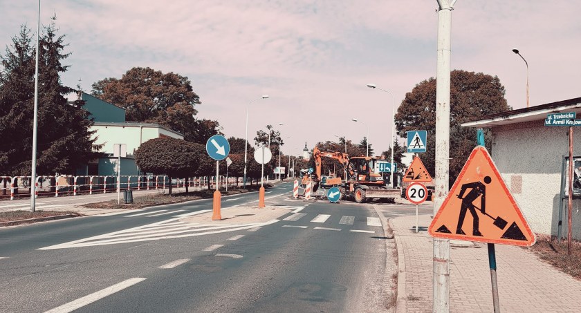 Trwają prace naprawcze. Warto skorzystać z objazdu! 