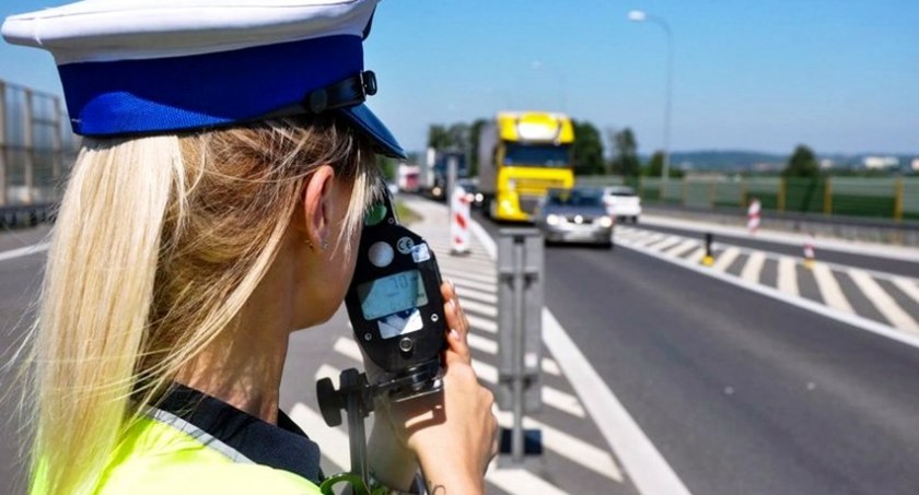 Policja zapowiada więcej patroli na drogach. Przed nami ostatni weekend wakacji