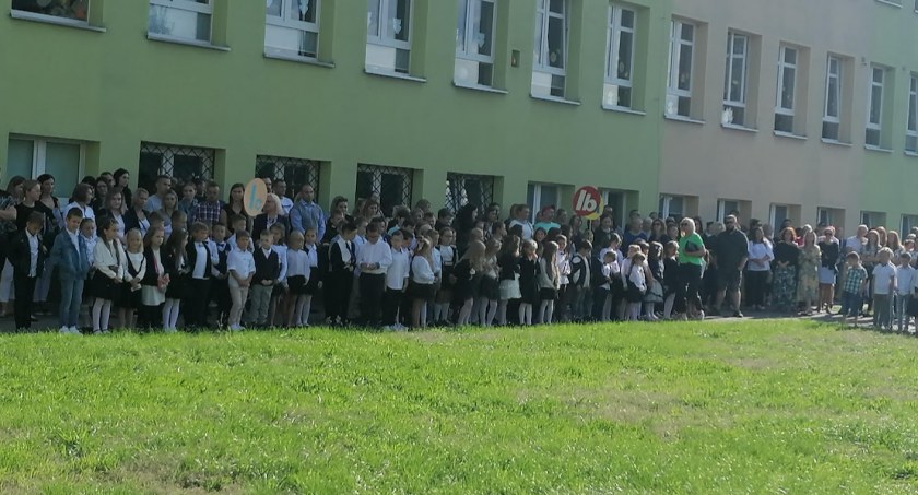 Uczniowie powitali nowy rok szkolny [ZDJĘCIA]