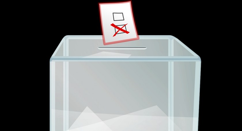 Wydłużona kadencja samorządów. Wybory odbędą się wiosną 2024!