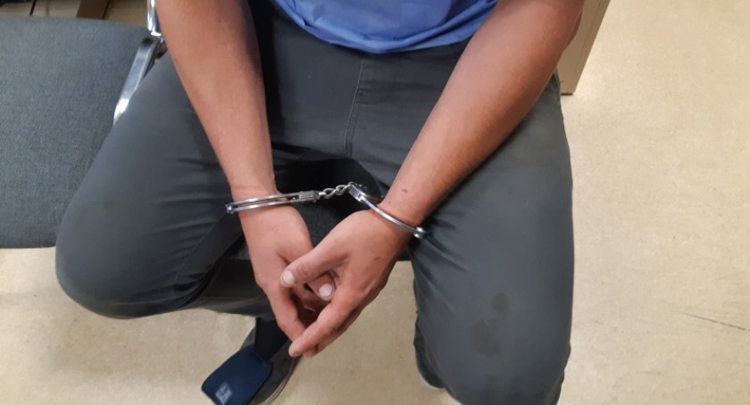 Policjanci zatrzymali sprawców pobicia. Poszkodowany trafił do szpitala