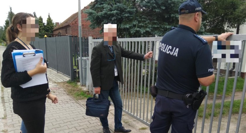 Ścieki odprowadzali do rowów. Dostali mandaty