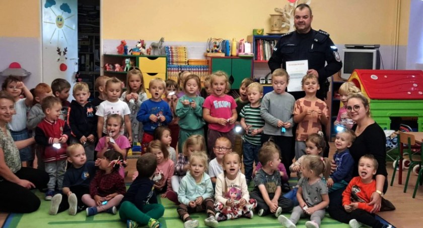 Przedszolaki z Wińska spotkały się z dzielnicowym