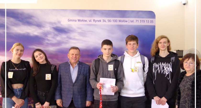 Licealiści przygotowali wyzwanie matematyczne dla urzędników z Wołowa