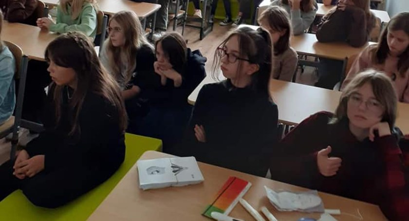 O babskich sprawach w wołowskiej dwójce